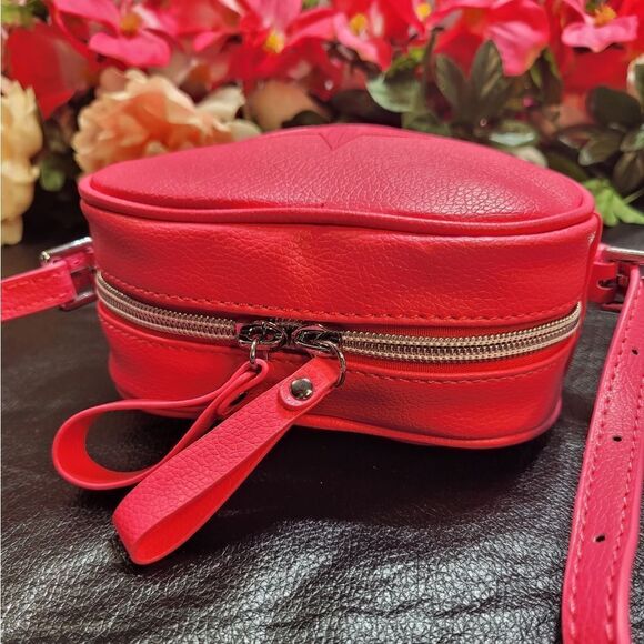 New Jeffree Star Valentines Mystery Bag 2022 - Picture 5 of 11